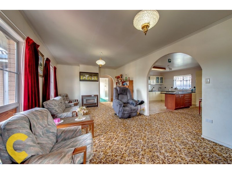 19 Mott Crescent, Rockville QLD 4350