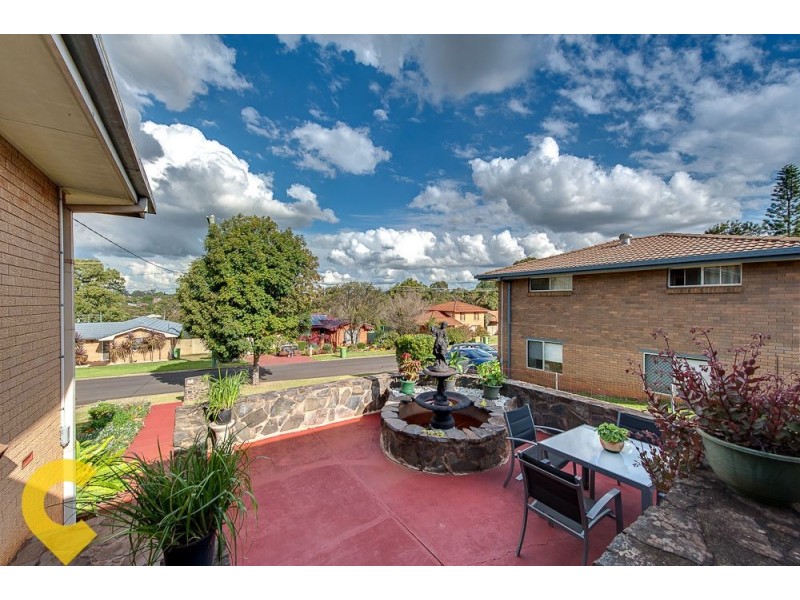 19 Mott Crescent, Rockville QLD 4350