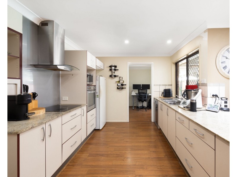 69 Bracken Street, Bracken Ridge QLD 4017