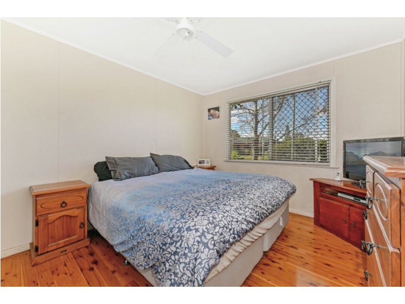 19 Berghofer Street, Rockville QLD 4350