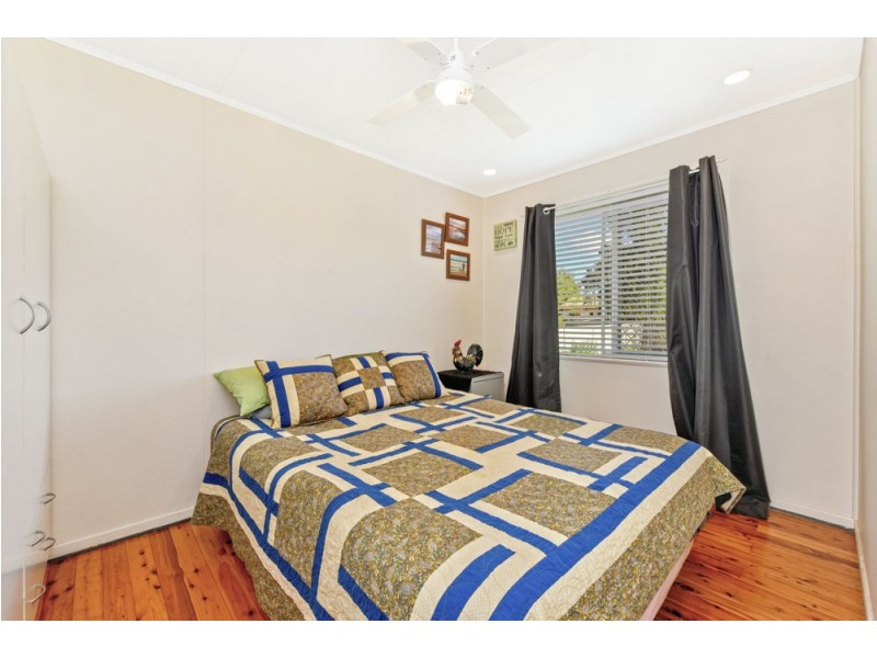 19 Berghofer Street, Rockville QLD 4350