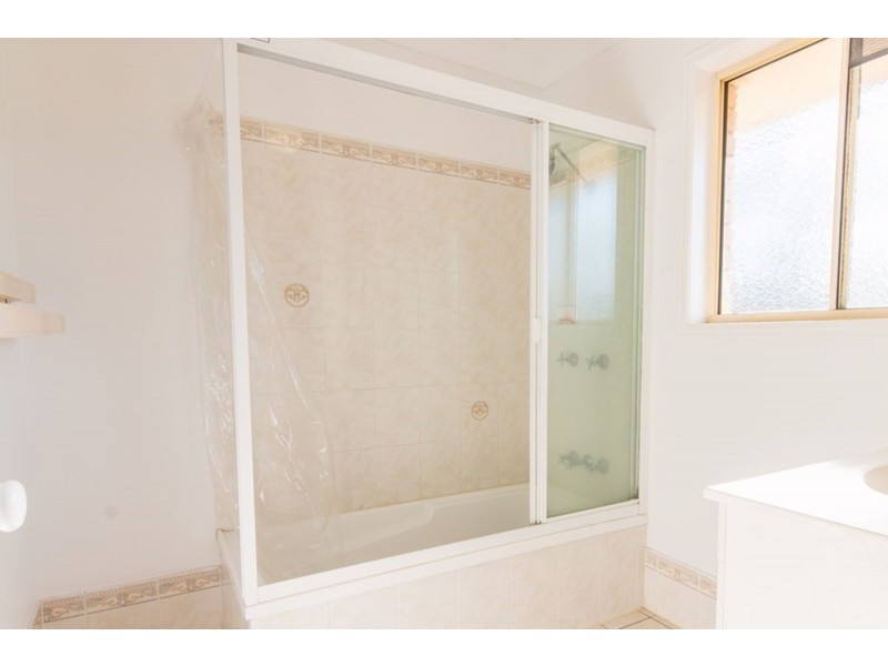 23/12 Crosby Avenue, Arana Hills QLD 4054