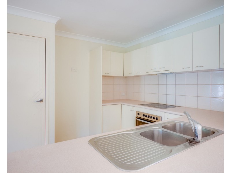 30 Naracoorte Pl, Parkinson QLD 4115