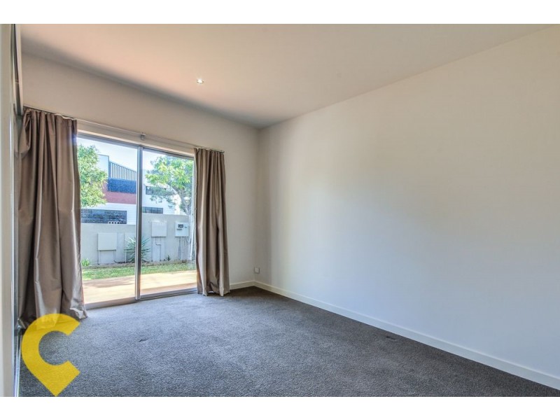 297 Hawthorne Road, Hawthorne QLD 4171