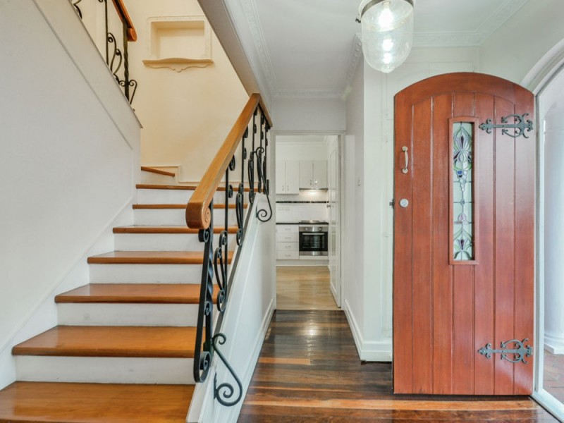 15 Quarry Street, Hamilton QLD 4007