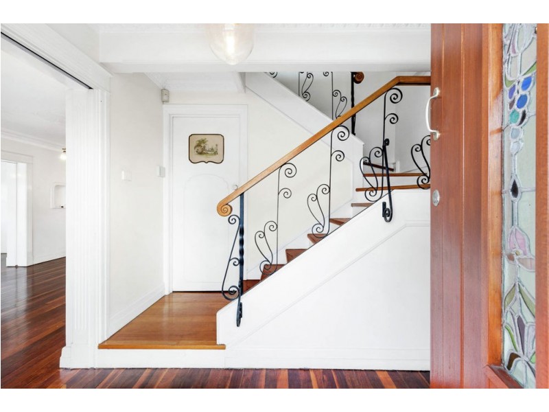15 Quarry Street, Hamilton QLD 4007