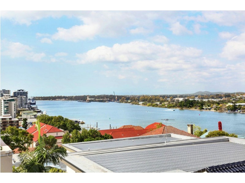 15 Quarry Street, Hamilton QLD 4007