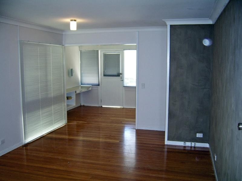 4 Heilbromm Street, Stafford Heights QLD 4053