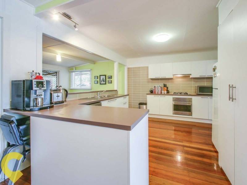 311 Kitchener Road, Stafford Heights QLD 4053