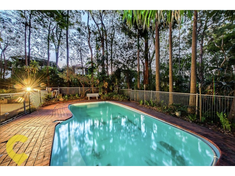 18 Amott Street, Stafford Heights QLD 4053