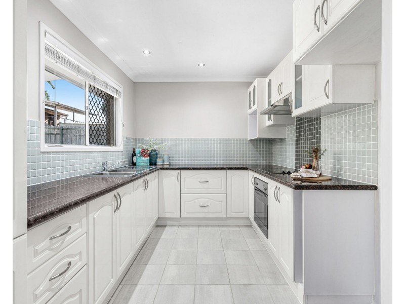 12 Lyrian Street, Manly West QLD 4179