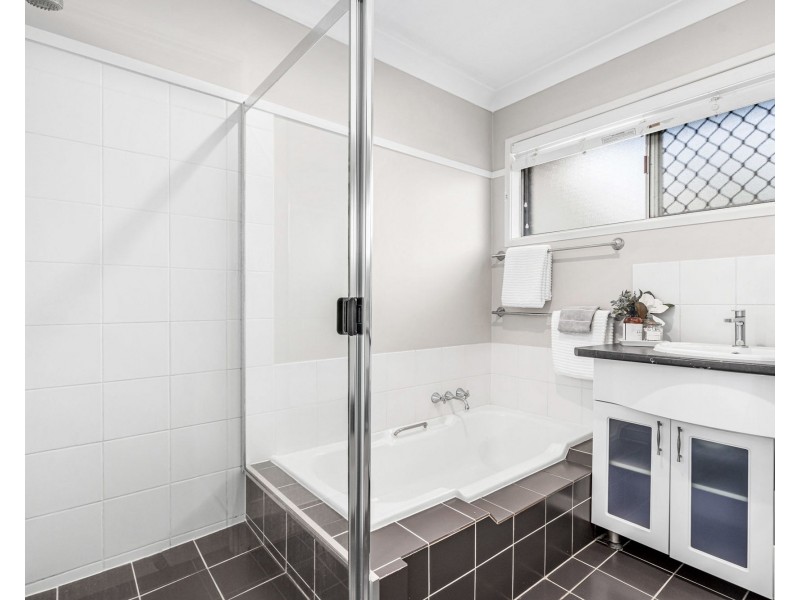 12 Lyrian Street, Manly West QLD 4179