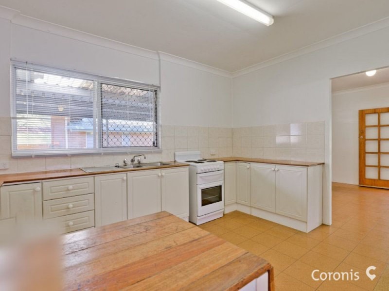 103 Railway Parade, Thorneside QLD 4158