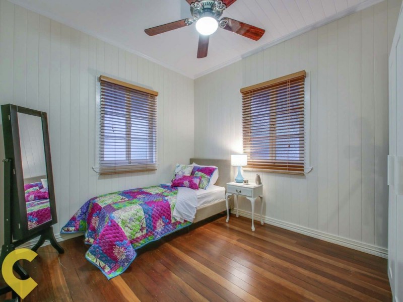 37 Lennon Street, Stafford QLD 4053