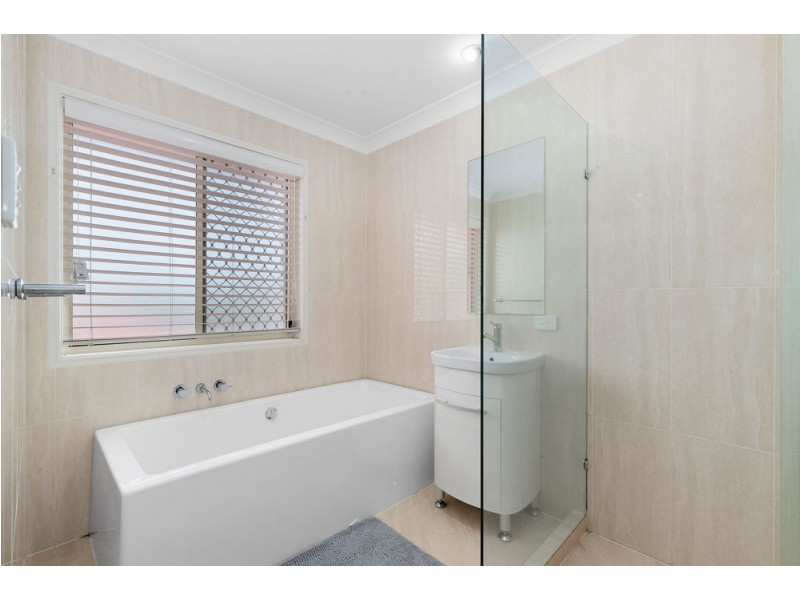 176 Galaxy Street, Bridgeman Downs QLD 4035
