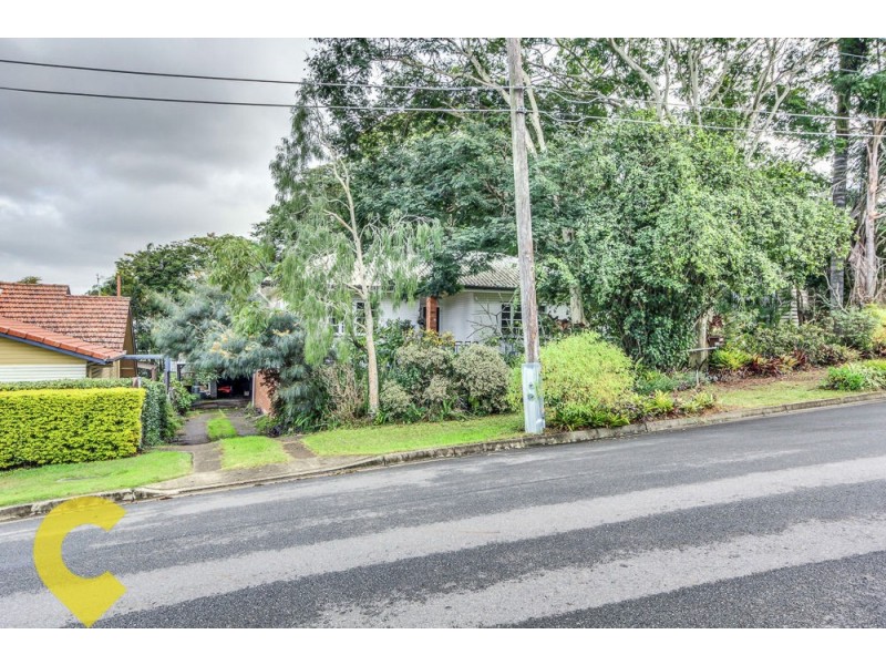 19 Ernest Street, Camp Hill QLD 4152