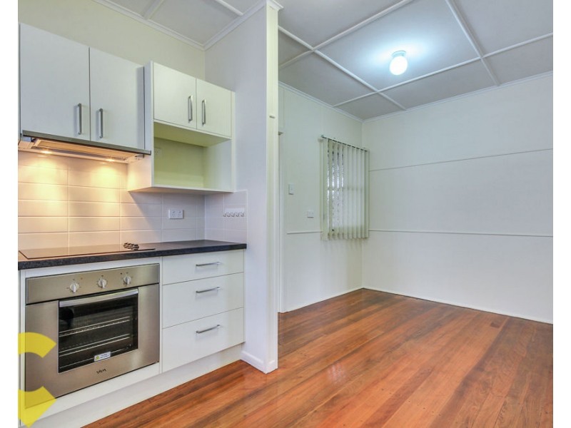 11 Willowie Street, Stafford QLD 4053