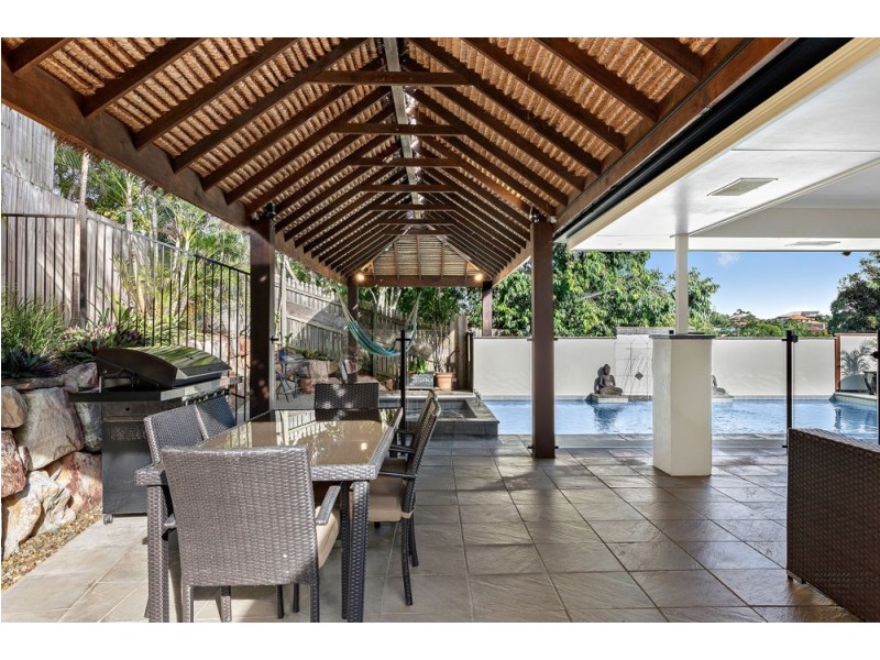 4 Meilland Court, Eatons Hill QLD 4037