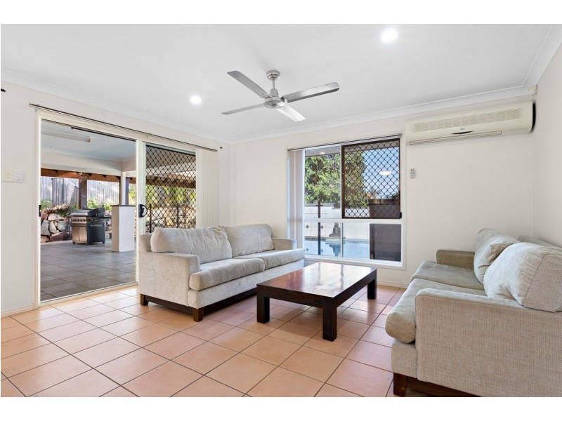 4 Meilland Court, Eatons Hill QLD 4037