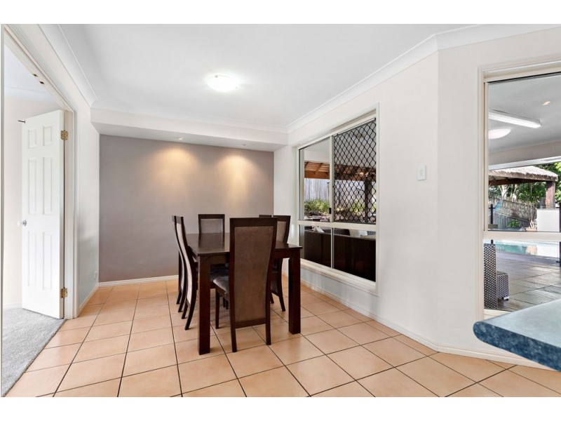 4 Meilland Court, Eatons Hill QLD 4037