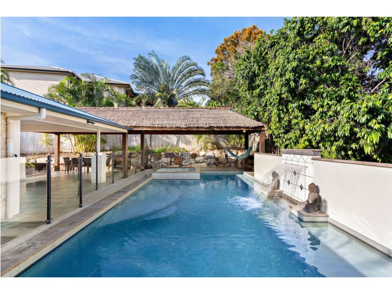 4 Meilland Court, Eatons Hill QLD 4037