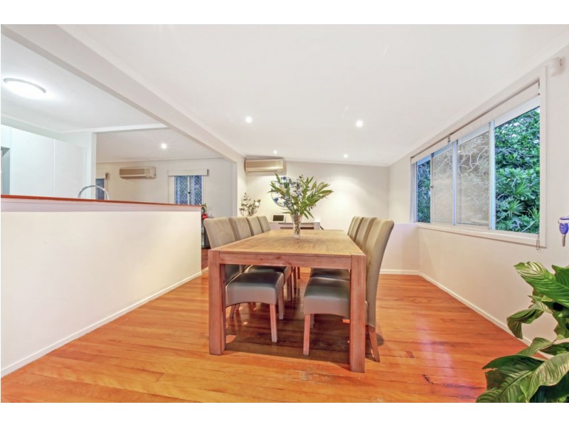 15 Coleridge Street, Stafford Heights QLD 4053