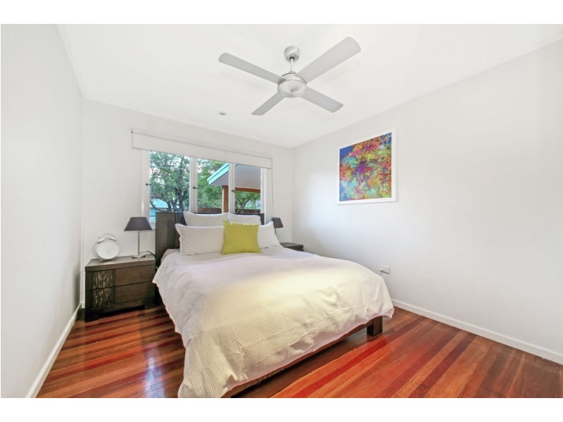 15 Coleridge Street, Stafford Heights QLD 4053