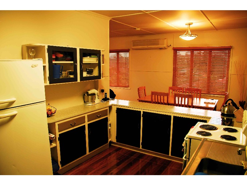 Arana Hills QLD 4054