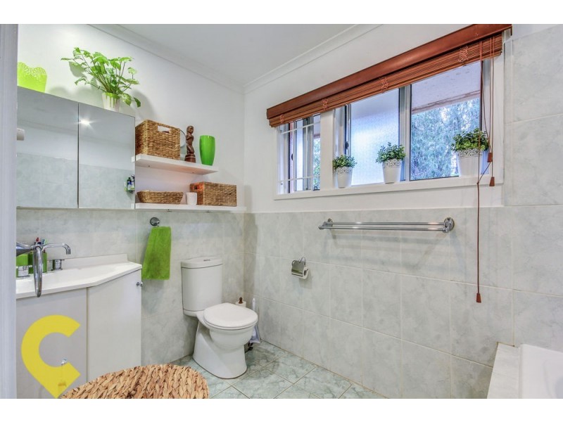 12 Chuter Street, Stafford Heights QLD 4053