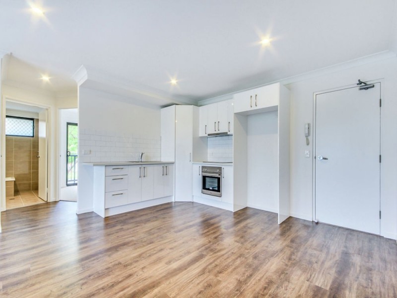 2/2 Gledson Street, Zillmere QLD 4034