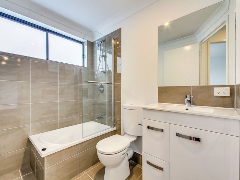 2/2 Gledson Street, Zillmere QLD 4034