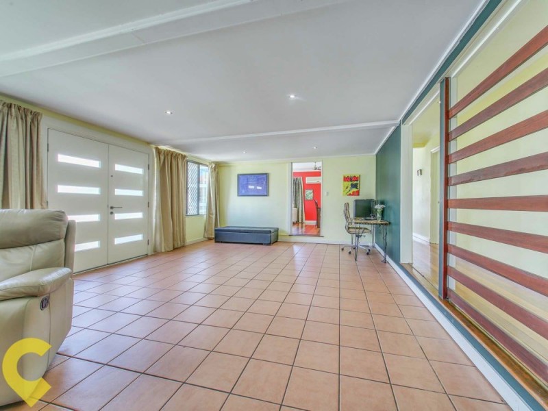 1 Ashley Road, Chermside West QLD 4032