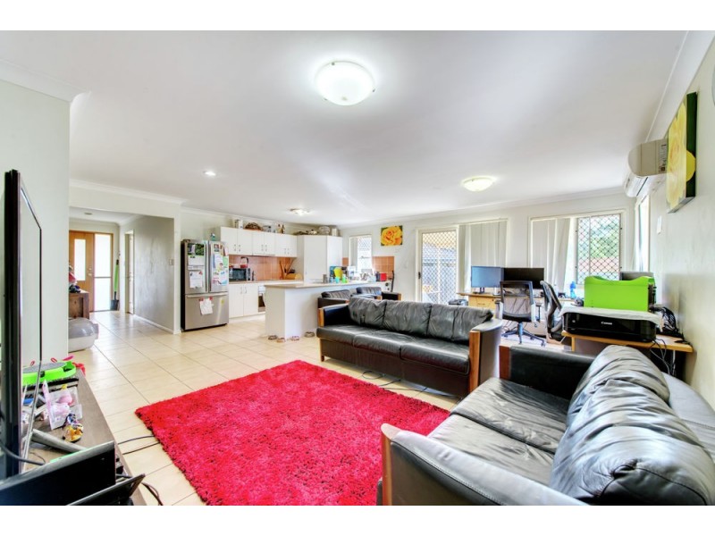 20 Somerwil Crescent, Bellbird Park QLD 4300