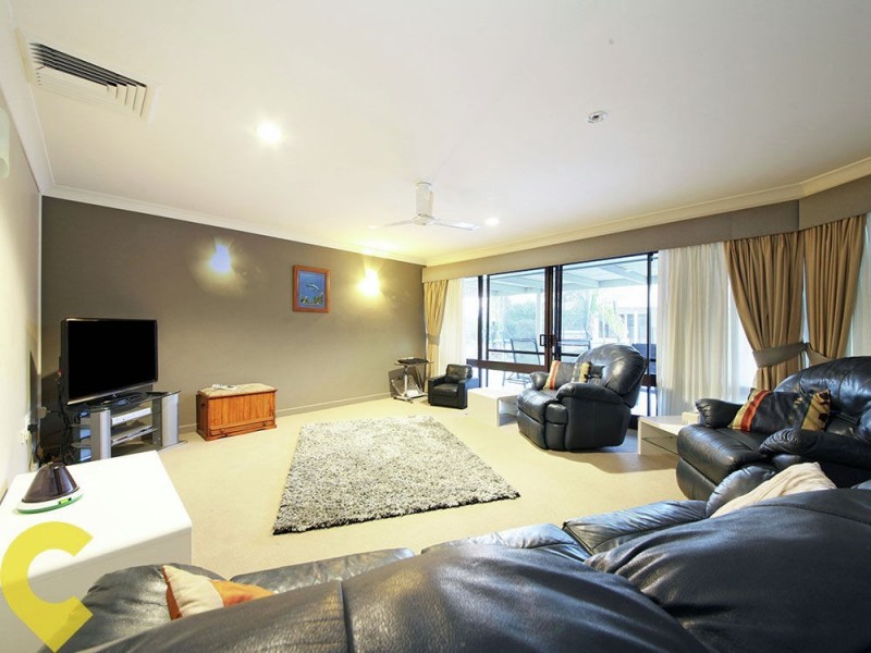 7-9 Dolphin Drive, Bongaree QLD 4507