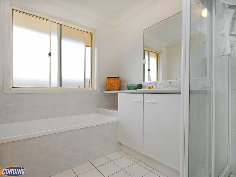 12 Meilland Court, Eatons Hill QLD 4037