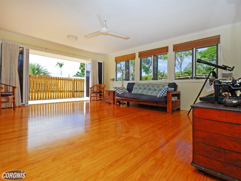 12 Lima Street, Nudgee Beach QLD 4014