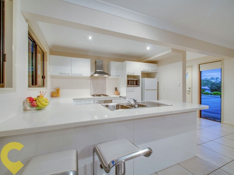 2/9 Curwen Terrace, Chermside QLD 4032