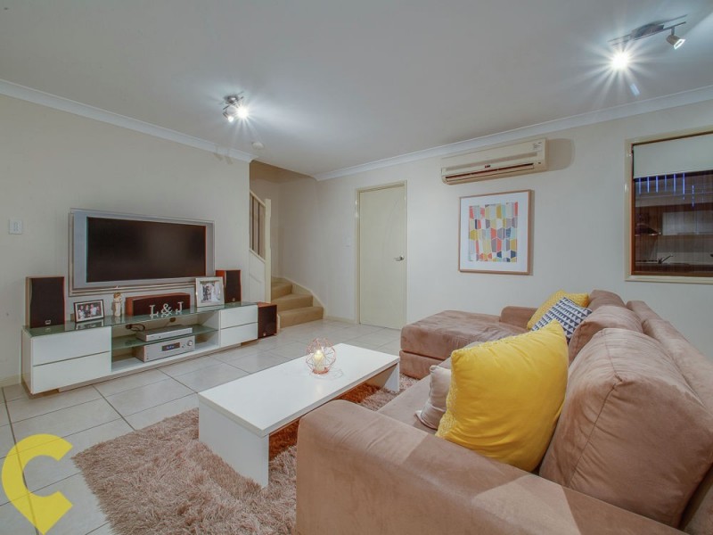 2/9 Curwen Terrace, Chermside QLD 4032