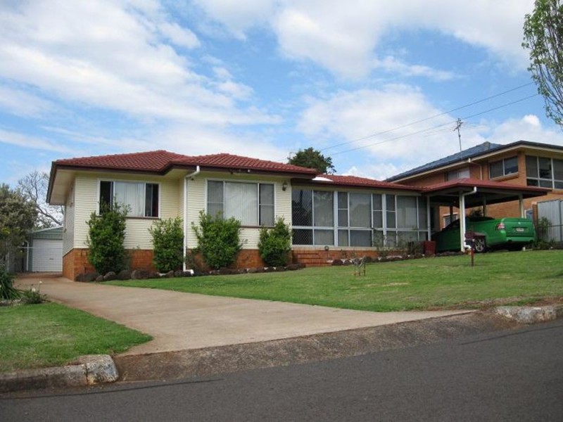 30 Wentworth Street, Centenary Heights QLD 4350