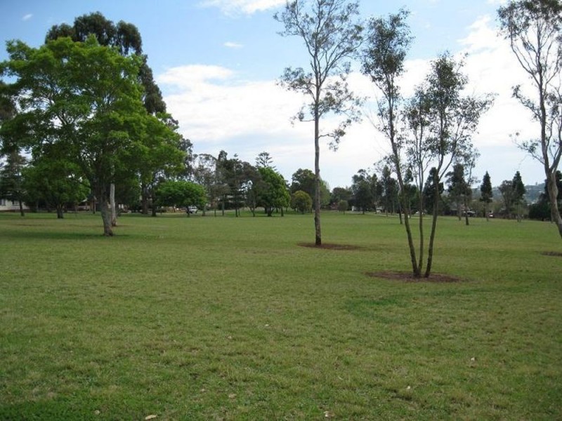 30 Wentworth Street, Centenary Heights QLD 4350