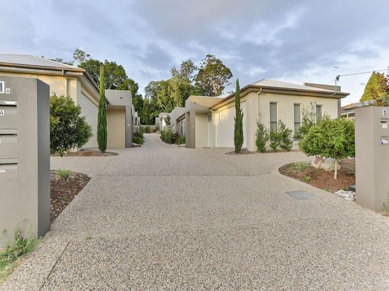 2/1 Barry Street, Mount Lofty QLD 4350