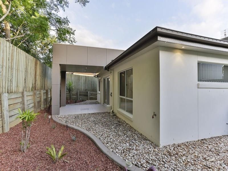 2/1 Barry Street, Mount Lofty QLD 4350