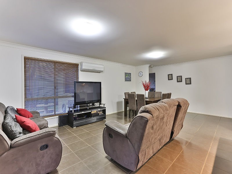 26 McClymont Drive, Rangeville QLD 4350