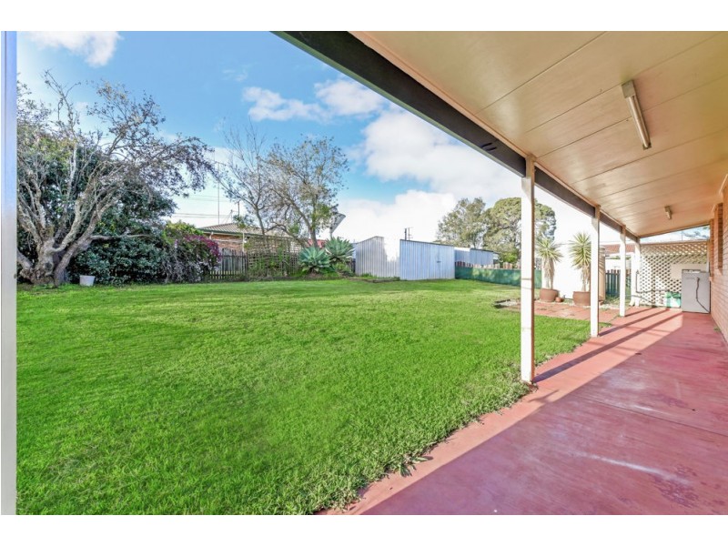 11 Banksia Street, Newtown QLD 4350