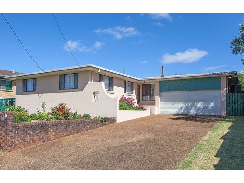 17 Mott Crescent, Rockville QLD 4350