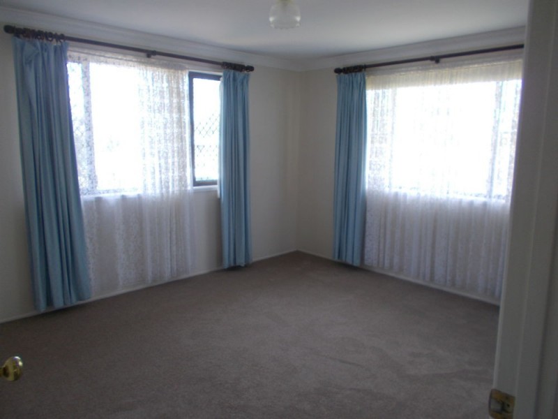 17 Mott Crescent, Rockville QLD 4350