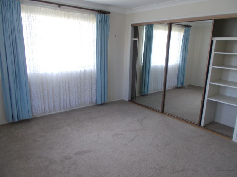 17 Mott Crescent, Rockville QLD 4350