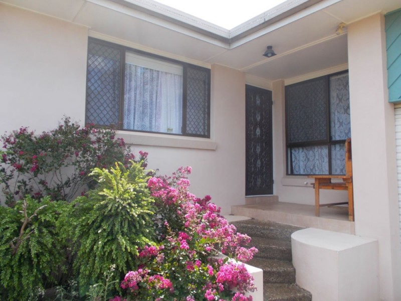 17 Mott Crescent, Rockville QLD 4350