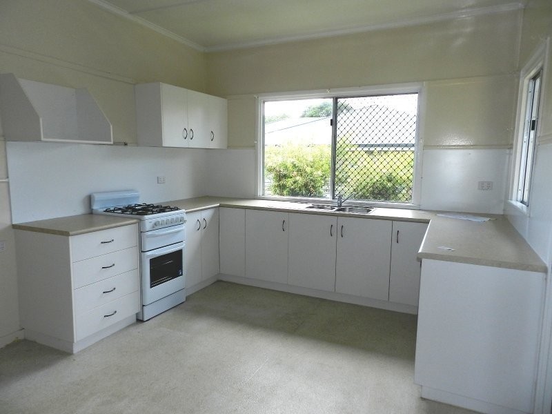 18 Elizabeth Street, South Toowoomba QLD 4350