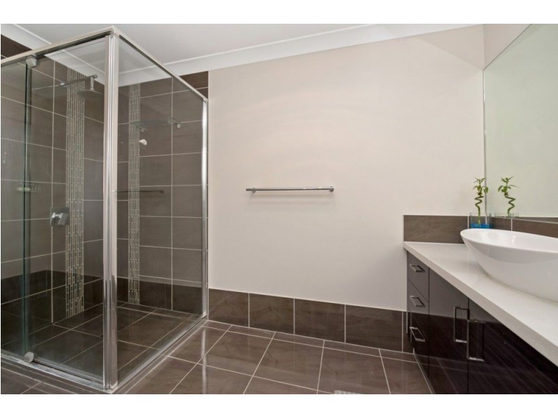 3 Wedgetail Drive, Highfields QLD 4352